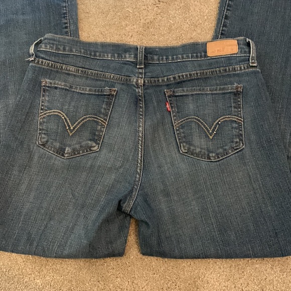 Levi’s Bootcut Jeans - Picture 3 of 3